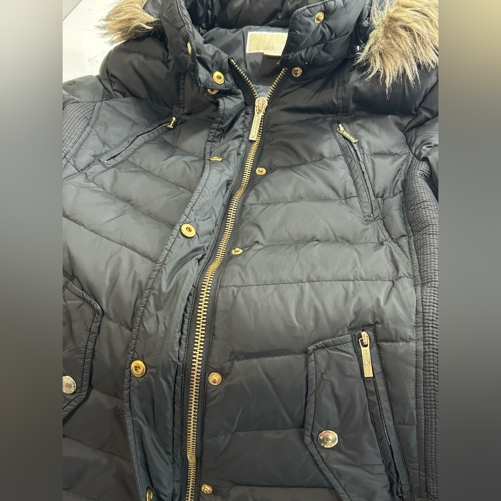 ❥𝗠𝗜𝗖𝗛𝗔𝗘𝗟 𝗞𝗢𝗥𝗦: Women’s Faux-Fur-Trim Hooded Chevron Down Puffer Parka Coat - Picture 10 of 13